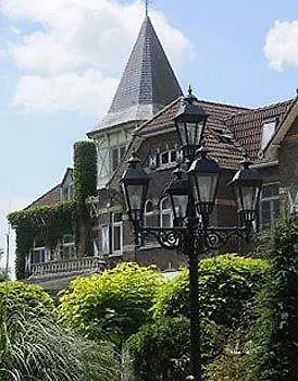 فندق Kasteel Wurfeld 4*